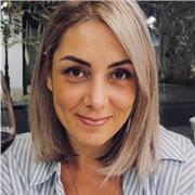 Enseignante de français de formation. Postes en bivalence français/HG EMC
Enseignement en primaire plusieurs niveau.
Trilingue